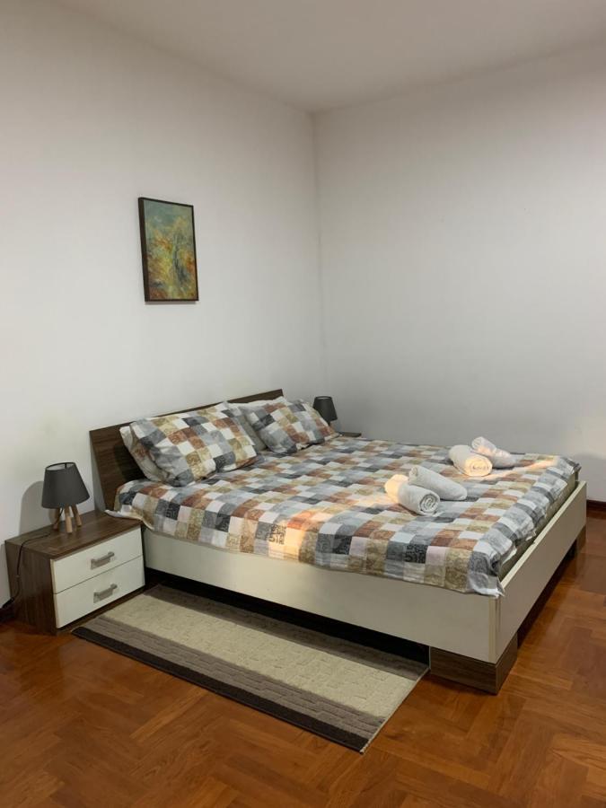 Apartman Popovic Cetinje Apartment Bagian luar foto
